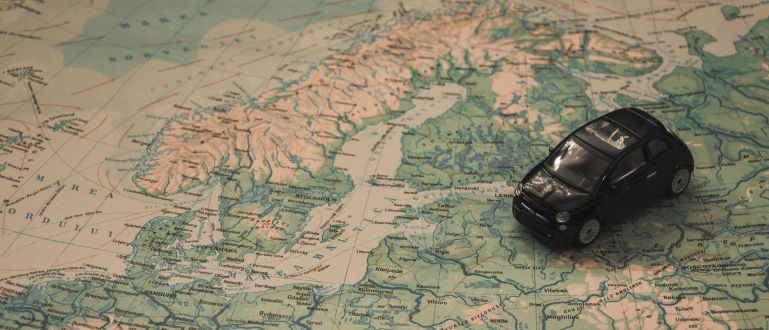 The Importance of Maps While Traveling: A Timeless Travel Essential